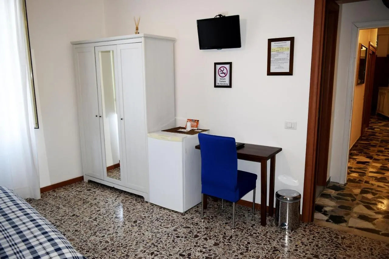 Affittacamere Il Pittoresco Κάλιαρι Πανσιόν
